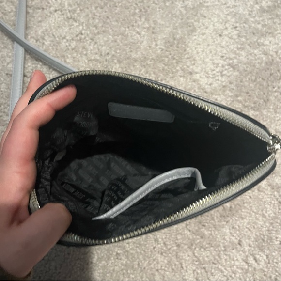 Steve Madden Gray Crossbody Bag - Picture 3 of 4